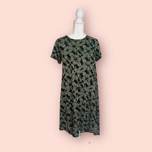 ❤️ Lularoe Green and Black Lace-like Carly Dress  ❤️